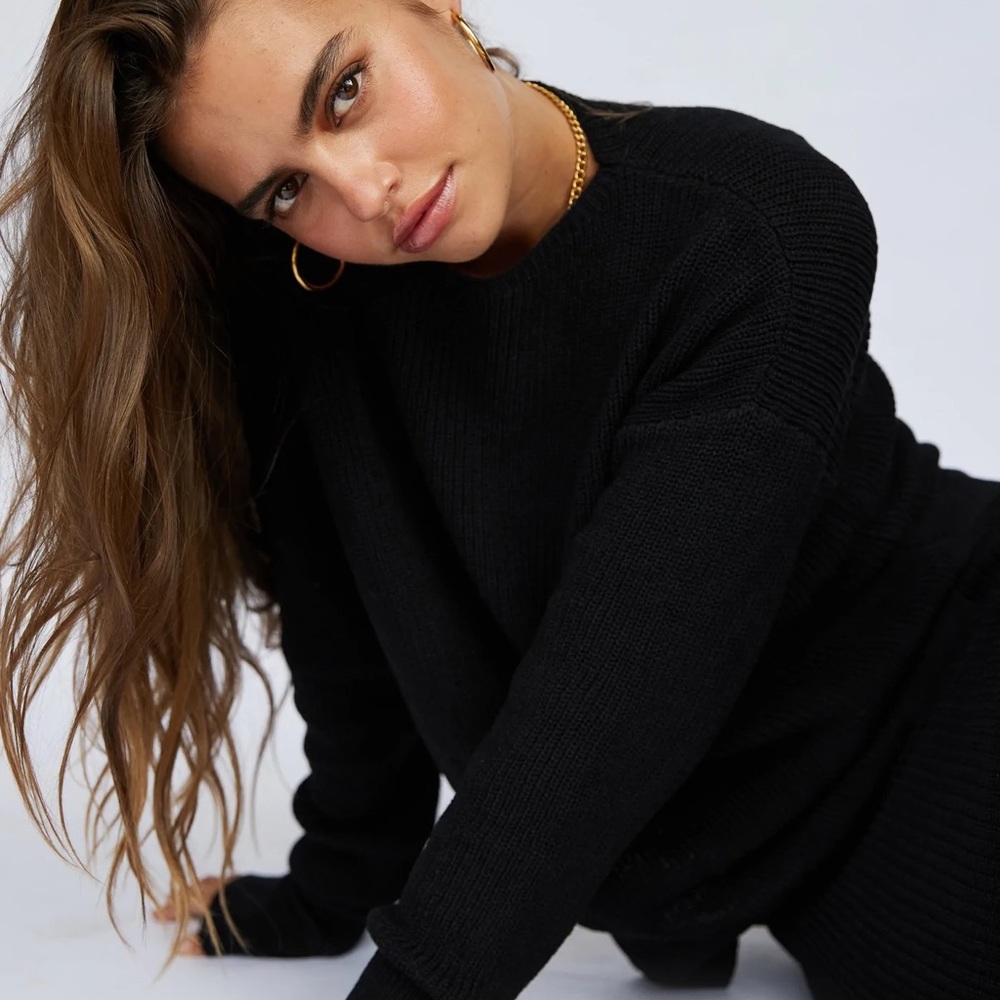 Revolve Top - Picture 5 of 6